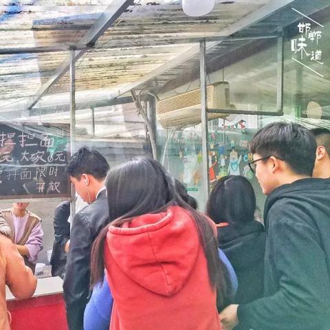 (解忧小店介绍)探寻内置菜单之妙：解忧小村落中隐藏的美食文化和故事